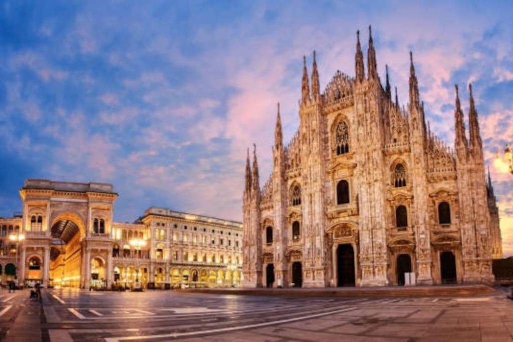 Luxury Loft On The Duomo Wifi & Netflix Διαμέρισμα Μιλάνο Εξωτερικό φωτογραφία